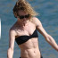 Bývalka (42) Johnnyho Deppa má postavu jako šestnáctka: Na pláži ukázala pevné břicho i nulkový hrudník