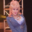 Dolly Parton (74) baví fanoušky: Nemám čas být stará, vypadám na tolik, kolik mi můj plastický chirurg dovolí