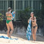 Bikiny jim seknou! Takhle si Gwyneth Paltrow (50) s dcerou Apple (18) užívají na Barbadosu