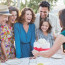Oslavenkyně prožila narozeninový šok: V dortu číhalo zrádné překvapení
