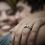 Aniž by to tušila, měla zásnubní prsten týdny na dosah: Muž partnerce připravil překvapení, na které nezapomene