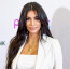 Kim Kardashian vystavila křivky v prádle i legínách: Bujným poprsím provokovala fanoušky na sociálních sítích