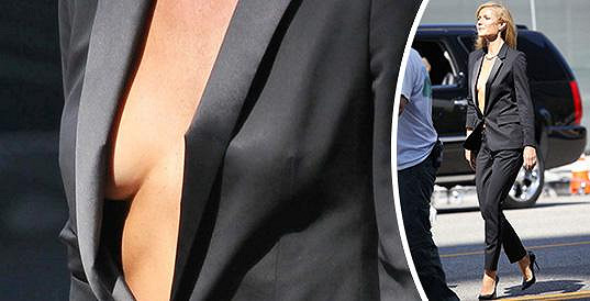 A pak že nemá žádná prsa! Gwyneth Paltrow ukázala přírodní výbavu v saku bez podprsenky