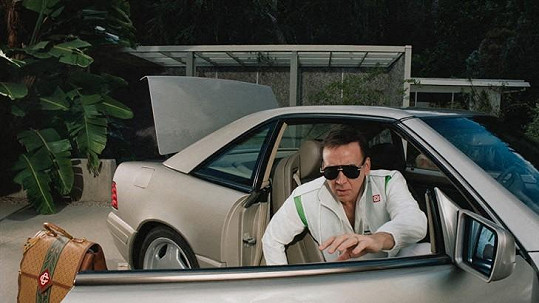 Nicolas Cage je hvězdou kampaně značky Casablanca.