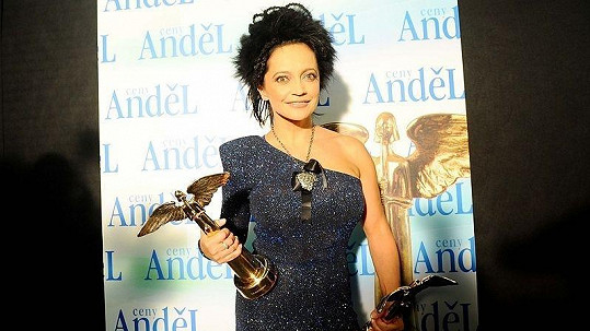 Lucie Bílá získala Anděla za nejlepší zpěvačku roku 2010 a Cenu Anděl za nejlepší zpěvačku dvacetiletí. 