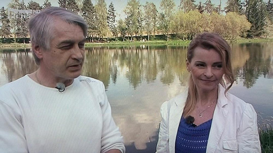 Bartošová s Rychtářem u rybníka za domem. Plánovala tam svou smrt?