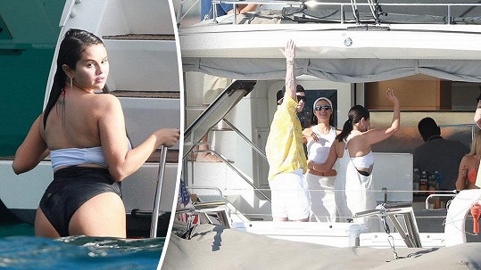 Brooklyn s Nicolou a Selenou Gomez na jachtě v Mexiku