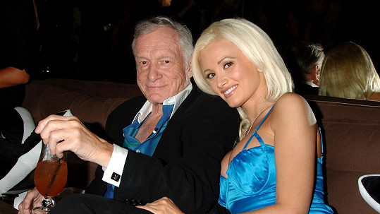 Holly Madison nastínila, jaký byl sex se zakladatelem Playboye...