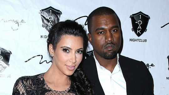 Kim Kardashian a Kanye West se brzy vezmou.