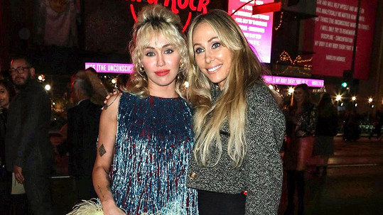 Miley Cyrus s maminkou Tish 
