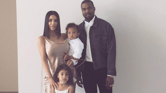 Kanye West s Kim a dětmi