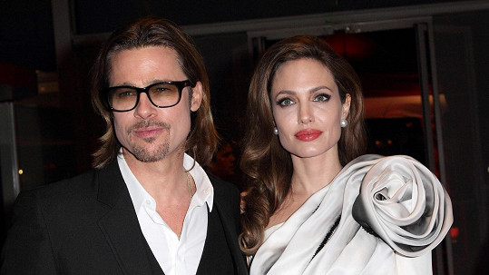 Brad Pitt a Angelina Jolie svádí další soudní bitvu. 