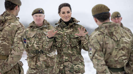 Kate absolvovala část armádního výcviku v Salisbury Plain.