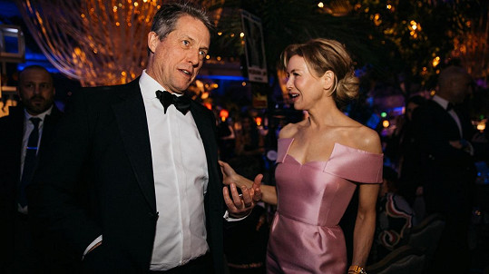 Renée Zellweger a Hugh Grant na galavečeru BAFTA
