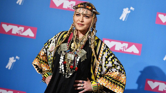 Madonna vzdává díky v Malawi.