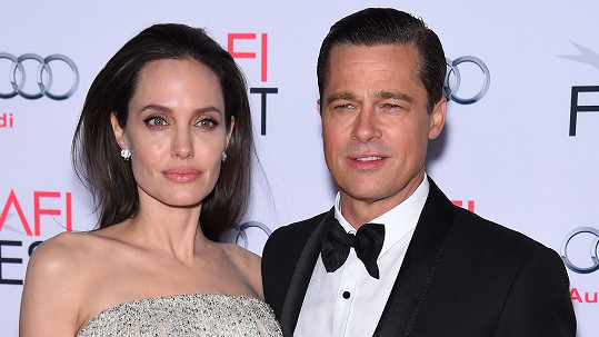 Soudní spor Brada Pitta a Angeliny Jolie přiostřuje. 