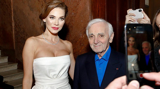 Charles Aznavour navštívil Prahu letos v březnu.