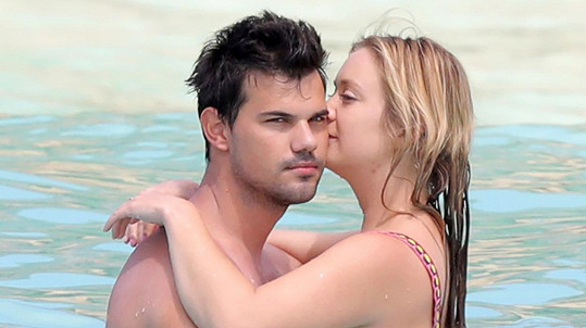 Taylor a Billie si užívali na ostrově Svatý Bartoloměj.