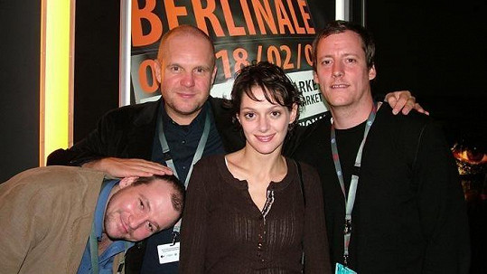 Marek Taclík, režisér David Ondříček, Klára Issová a producent Kryštof Mucha byli po prvním uvedení Grandhotelu na Berlinale spokojení.