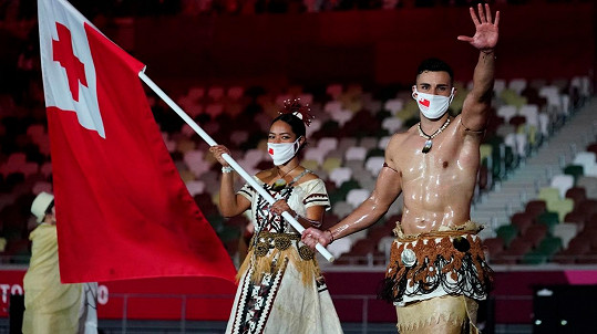 Pita Taufatofua zaujal na olympiádě svými svaly. 