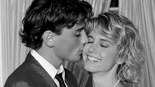Olivia Newton-John a Matt Lattanzi se vzali v roce 1984.