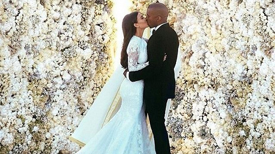 Mezi nejdražšími svatbami nemůže chybět ta Kim Kardashian a Kanyeho Westa.