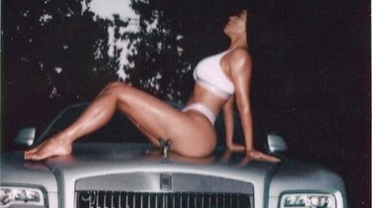 Takové přání ´dobré noci´ svým fanouškům pověsila z čtvrtka na pátek Kim Kardashian na Instagram.