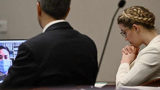Policejní důstojnice neidentifikovala Amber Heard jako oběť domácího násilí. 