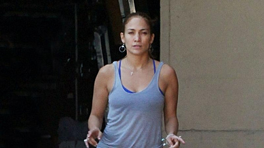 Jennifer Lopez se soustředila na nacvičení tanečních kroků.