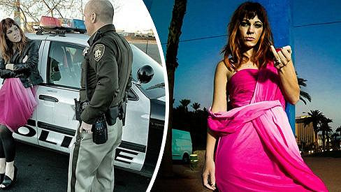 Českou zpěvačku ve Spojených státech kontrolovala policie.