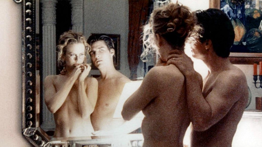 Nicole Kidman a Tom Cruise ve filmu Spalující touha
