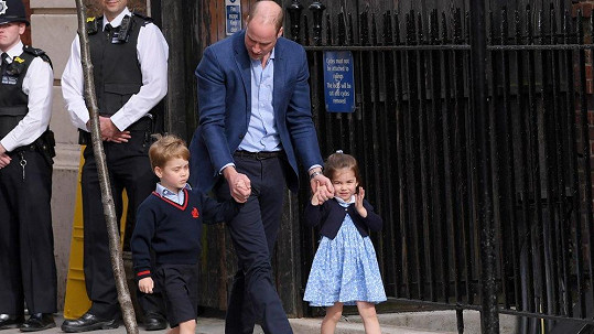William s princeznou Charlotte a princem Georgem