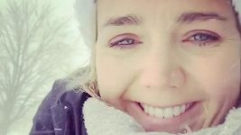Lucie Vondráčková posílá zimní pozdrav z Kanady.