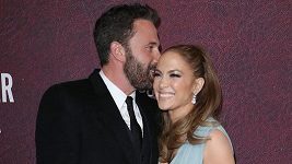 Jennifer Lopez a Ben Affleck a jejich láskyplné projevy na premiéře